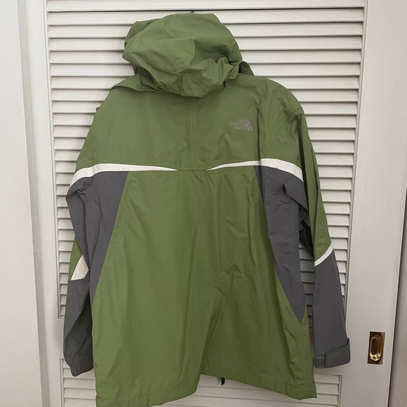 Ski Jacket - Picture 3 of 4